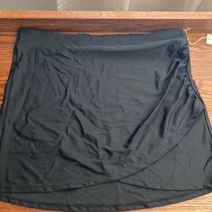 Summersalt NWT ruched swim skirt sz M